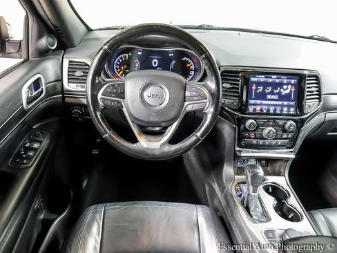 Used 2021 Jeep Grand Cherokee Limited image 13