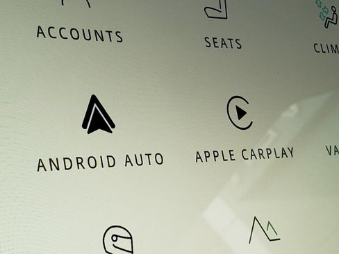 New 2025 Land Rover Range Rover SE image 24