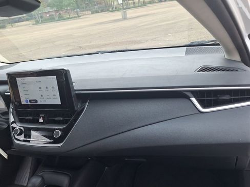 Used 2024 Toyota Corolla LE image 24