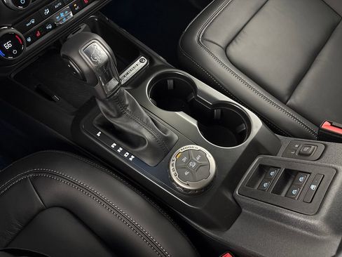 New 2026 Ford Bronco Outer Banks AWD/4WD image 27