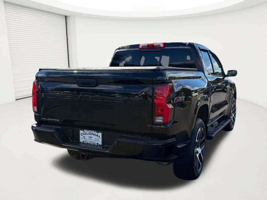 Used 2023 Chevrolet Colorado Z71 w/ Z71 Convenience Package 2 AWD/4WD image 6