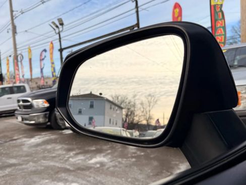 Used 2025 Toyota RAV4 XLE image 29