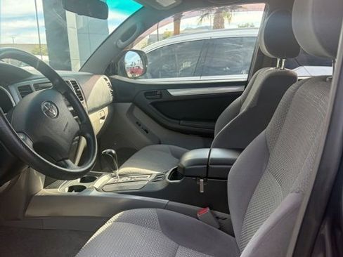 Used 2004 Toyota 4Runner Limited image 3