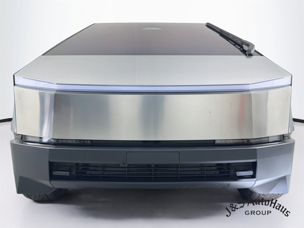 Used 2026 Tesla Cybertruck AWD Crew Cab image 2