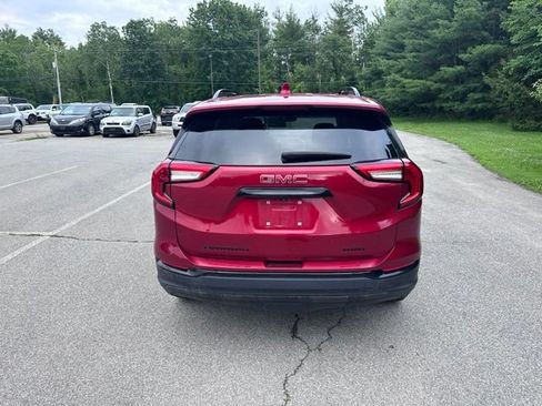 Used 2024 GMC Terrain SLT w/ Elevation Edition AWD/4WD image 4