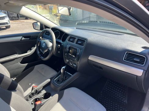 Used 2018 Volkswagen Jetta S FWD image 16