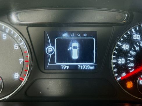 Used 2016 Kia Sorento EX image 14