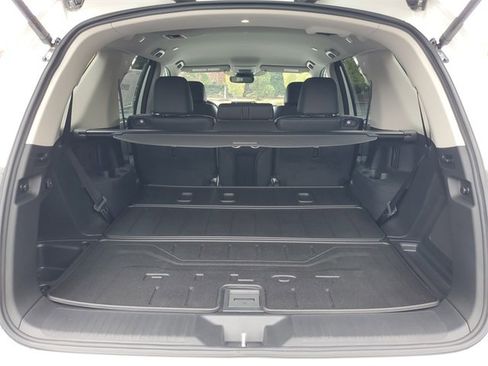 New 2025 Honda Pilot EX-L image 9