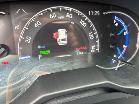 Certified 2025 Toyota RAV4 LE AWD/4WD image 20