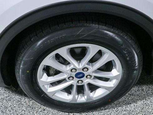 Used 2022 Ford Escape SE FWD image 11
