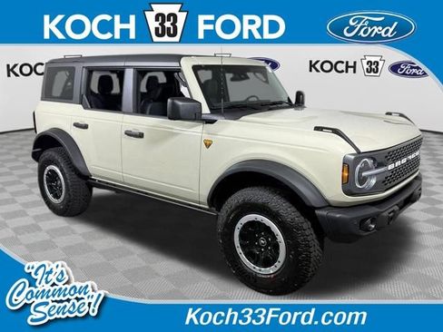 New 2026 Ford Bronco Badlands AWD/4WD image 1
