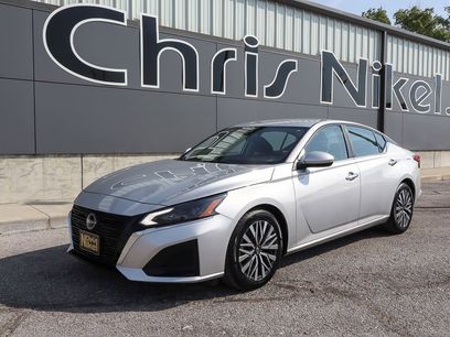 Used 2023 Nissan Altima 2.5 SV