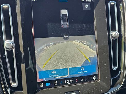 Used 2023 Volvo C40 P8 Recharge Ultimate image 25