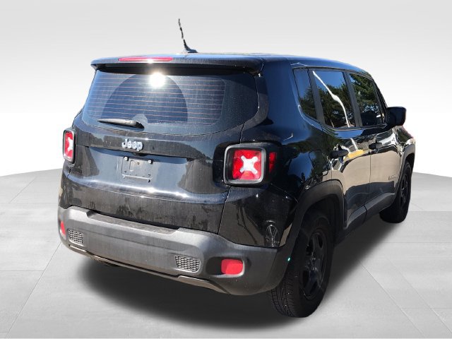 Used 2017 Jeep Renegade Sport w/ Power & Air Group FWD image 2