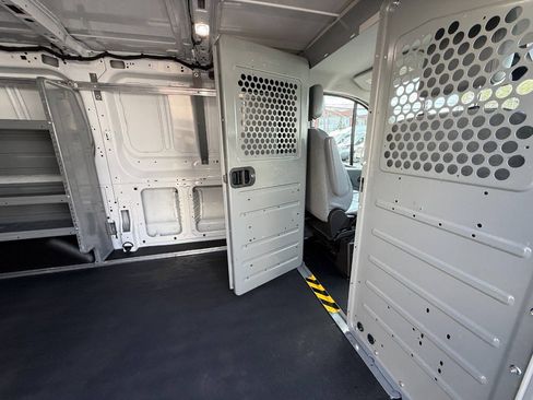 Used 2018 Ford Transit 150 130 Low Roof RWD image 32