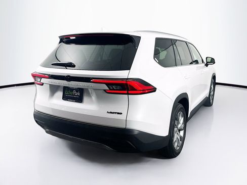 Used 2024 Toyota Grand Highlander FWD image 9
