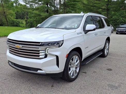 Certified 2022 Chevrolet Tahoe High Country w/ Max Trailering Package AWD/4WD image 4