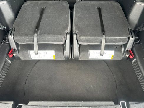 Used 2018 Ford Explorer XLT w/ Equipment Group 201A image 15