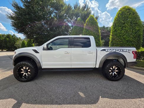 Used 2018 Ford F150 Raptor w/ Equipment Group 802A Luxury image 2