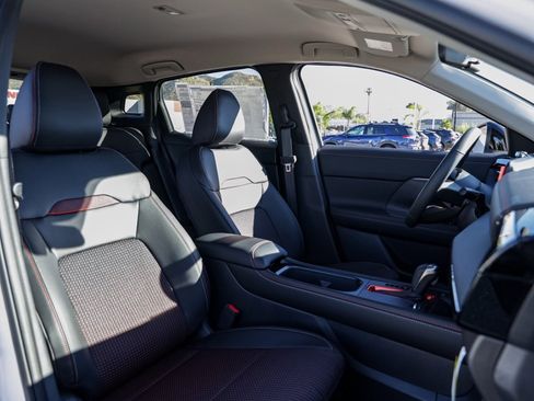 New 2026 Nissan Kicks SR image 18
