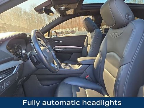 Used 2020 Cadillac XT4 Premium Luxury image 16