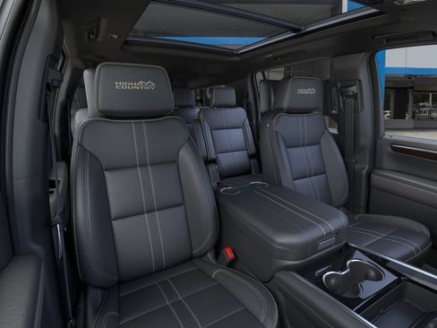 New 2026 Chevrolet Suburban High Country AWD/4WD image 16