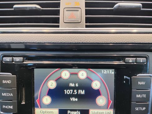 Used 2015 Volkswagen Jetta TDI SEL image 32