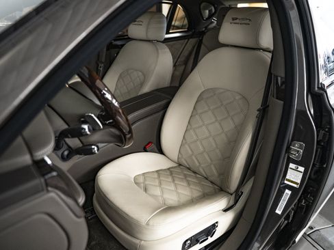 Used 2013 Bentley Mulsanne RWD image 31