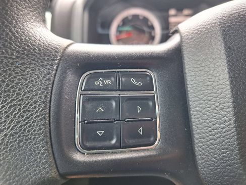 Used 2020 RAM 1500 Classic SLT AWD/4WD image 13