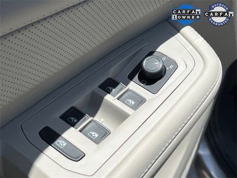 Used 2025 Volkswagen Atlas SEL Premium R-Line image 26