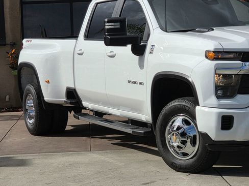 Used 2024 Chevrolet Silverado 3500 LT image 4