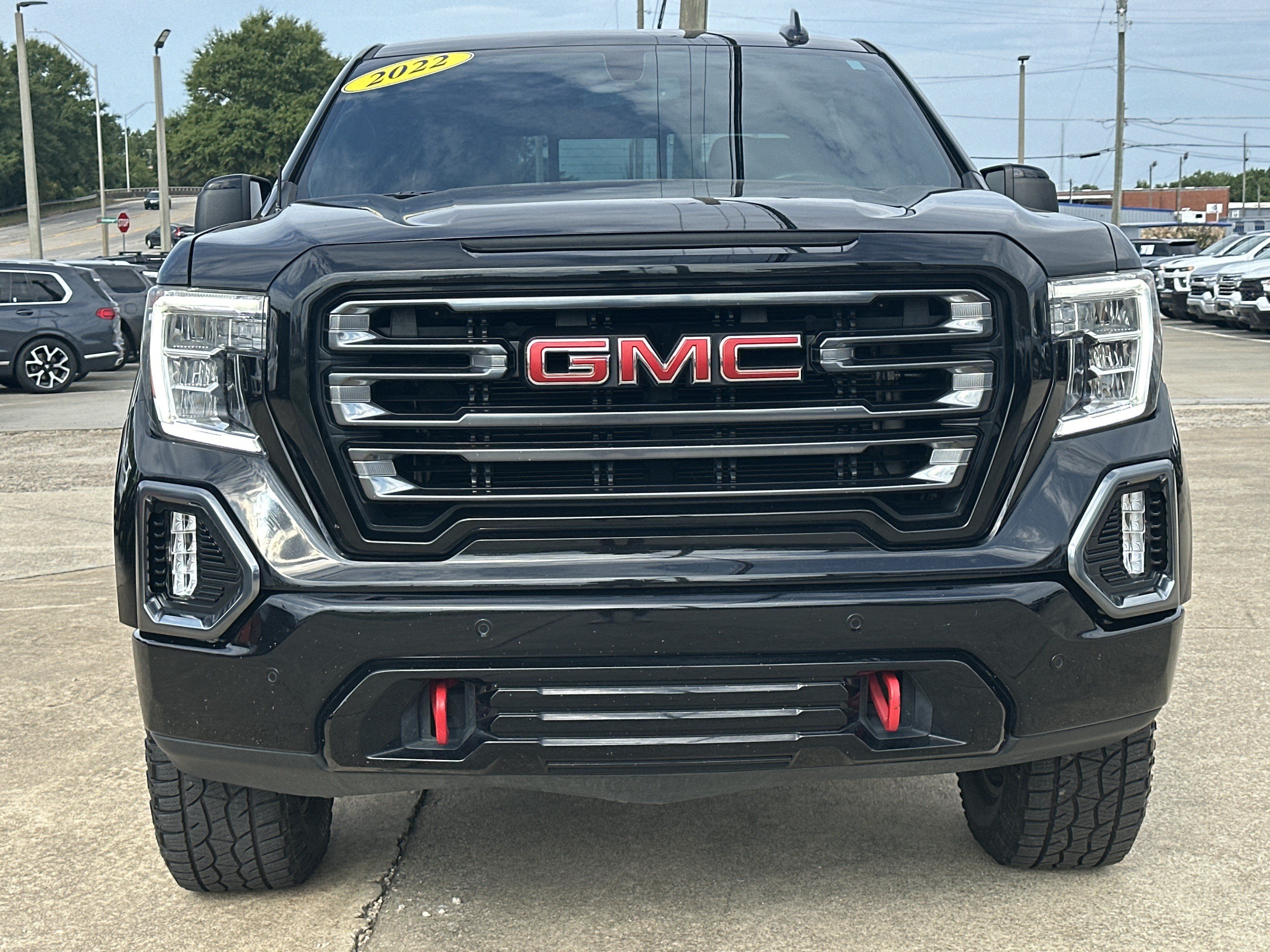 Certified 2022 GMC Sierra 1500 AT4 w/ AT4 Premium Package AWD/4WD image 2