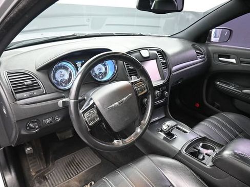 Used 2014 Chrysler 300 S RWD image 18