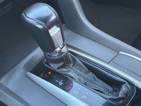 Used 2019 Honda Civic Sport image 18