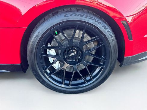 Used 2019 Chevrolet Camaro ZL1 w/ LPO, ZL1 Protection Package image 31