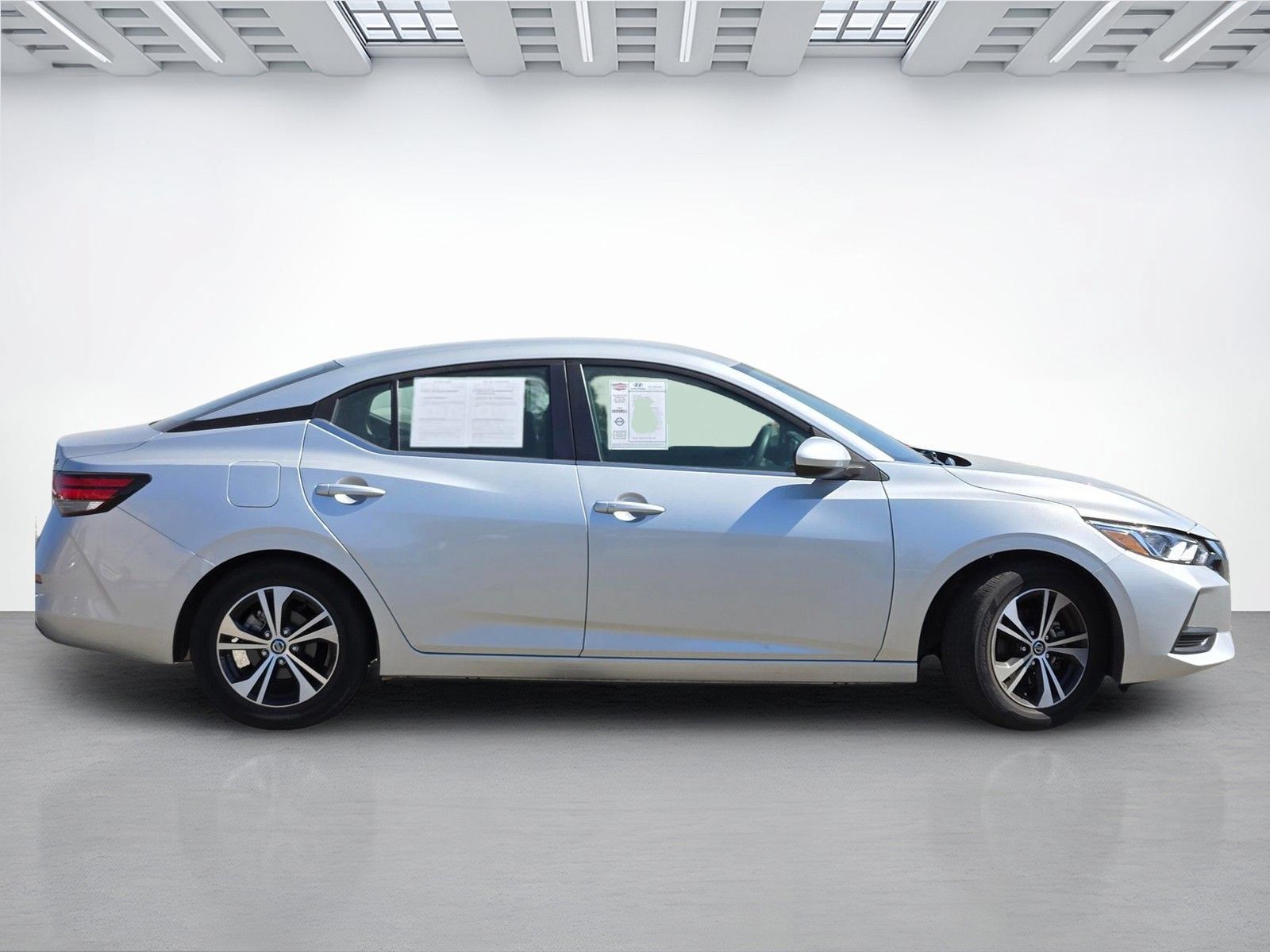 Used 2023 Nissan Sentra SV FWD image 3