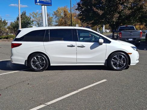 Used 2023 Honda Odyssey Elite image 10