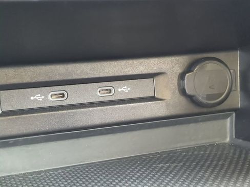 Used 2024 Volkswagen Tiguan Wolfsburg Edition image 22