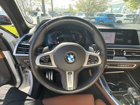 Used 2021 BMW X7 xDrive40i w/ M Sport Package AWD/4WD image 14
