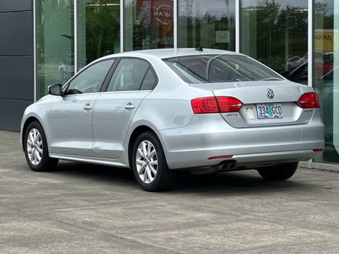 Used 2013 Volkswagen Jetta SE FWD image 5