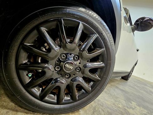 Used 2019 MINI Cooper 2-Door Hardtop FWD image 18