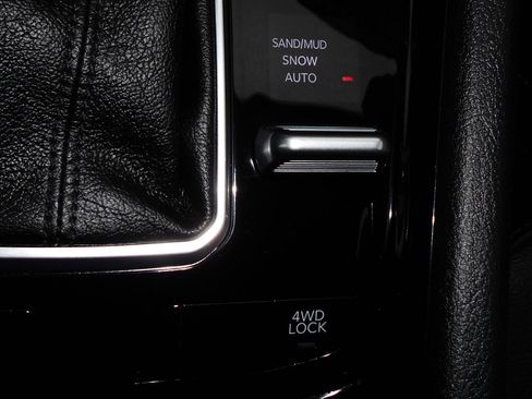 Used 2024 Jeep Compass Limited AWD/4WD image 11