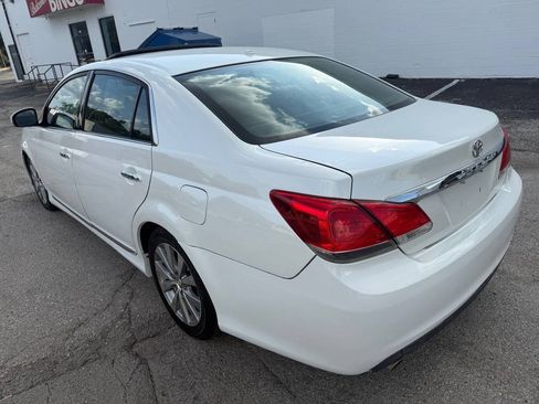 Used 2011 Toyota Avalon Limited FWD image 8