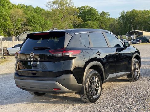 Used 2023 Nissan Rogue S image 5