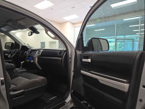 Used 2020 Toyota Tundra SR5 w/ TRD Off-Road Package AWD/4WD image 27