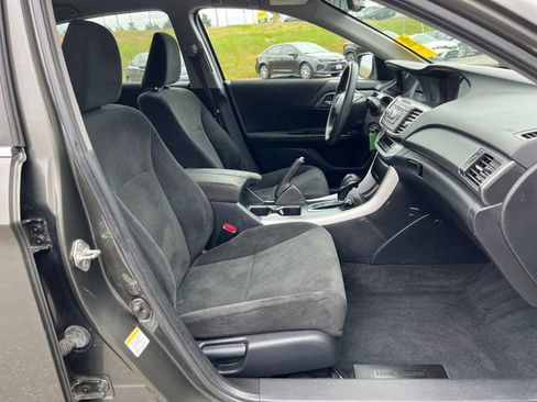 Used 2013 Honda Accord LX image 9
