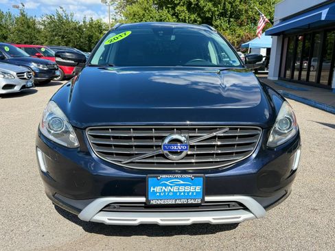 Used 2017 Volvo XC60 T6 Dynamic w/ Preferred Option Package AWD/4WD image 18
