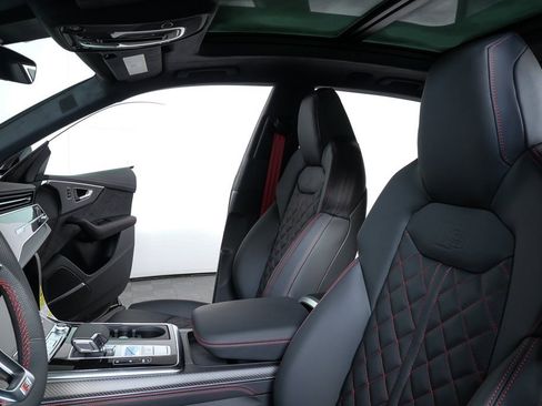 New 2026 Audi SQ8 Prestige image 5