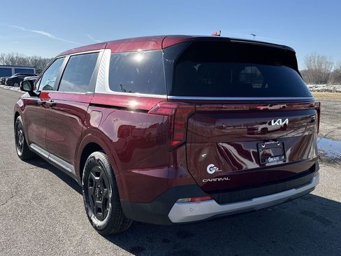 New 2026 Kia Carnival FWD image 6