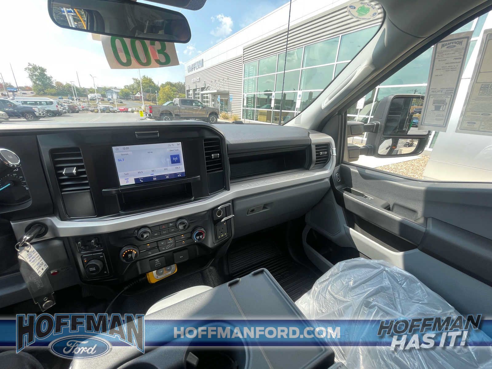 Used 2025 Ford F550 4x4 Regular Cab Super Duty image 37
